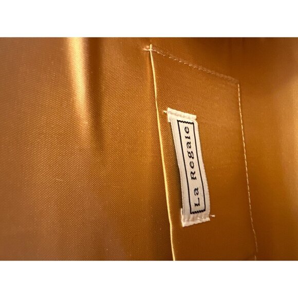 La Regale Gold Glitter Evening Clutch With Chain Strap & Satin Interior - Picture 4 of 6